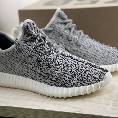2022年 adidas Yeezy Boost 350 “Turtle Dove” 经典配色回归 高清正品实拍图