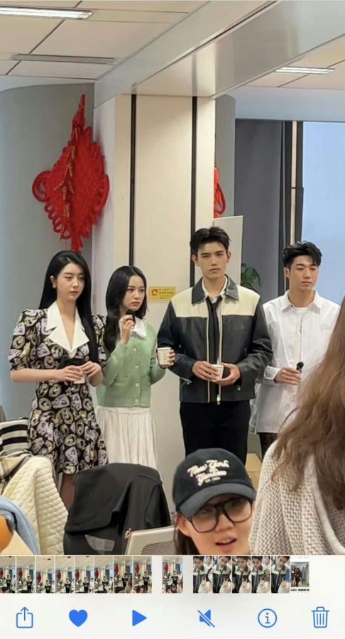 陈飞宇周也赵小棠同框扫楼 合照 《倒数说爱你》_2