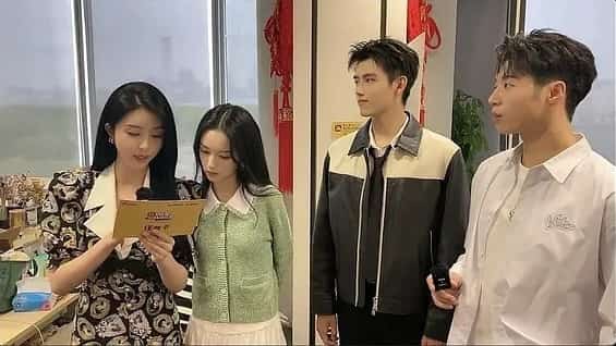 陈飞宇周也赵小棠同框扫楼 合照 《倒数说爱你》_4