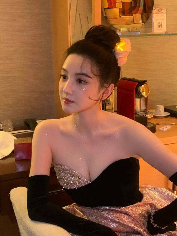 有一种发育过猛叫陈小纭，有一种胸叫陈小纭多大呢？_1
