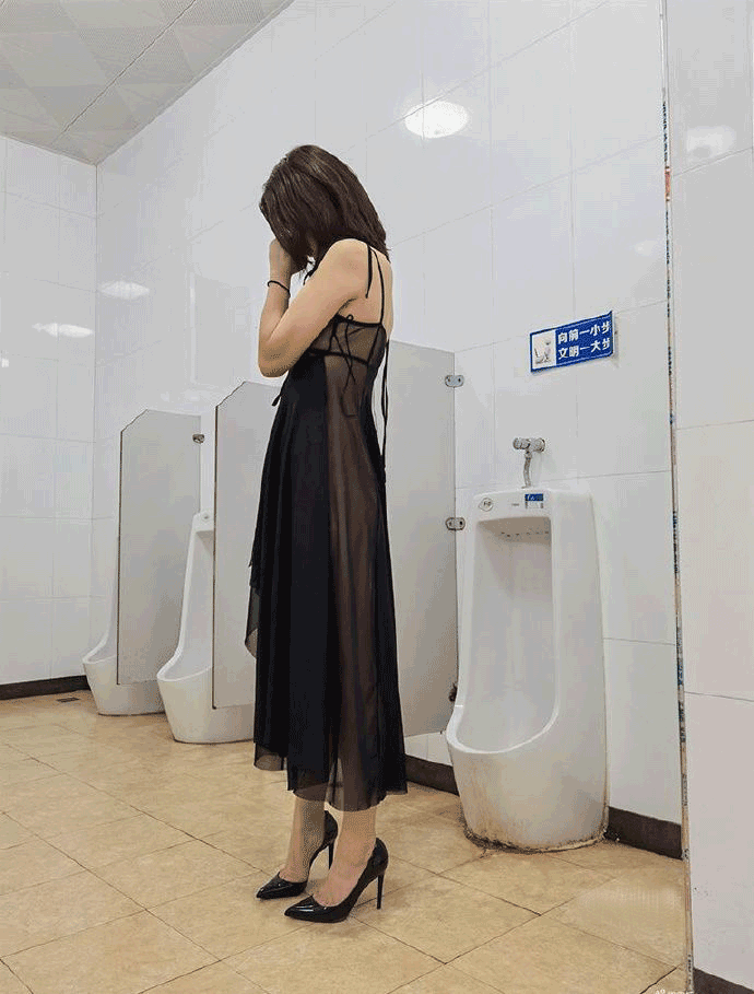 总是走错男厕的女人，女人走错卫生间图片_1