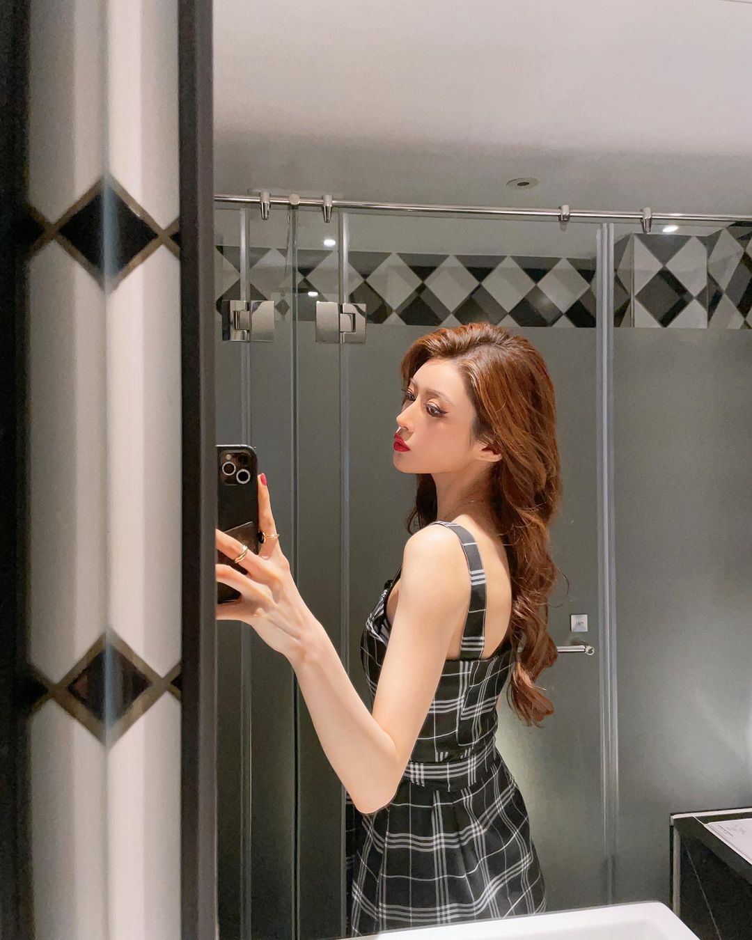 相泽南老师的生活自拍美妆照图片_2