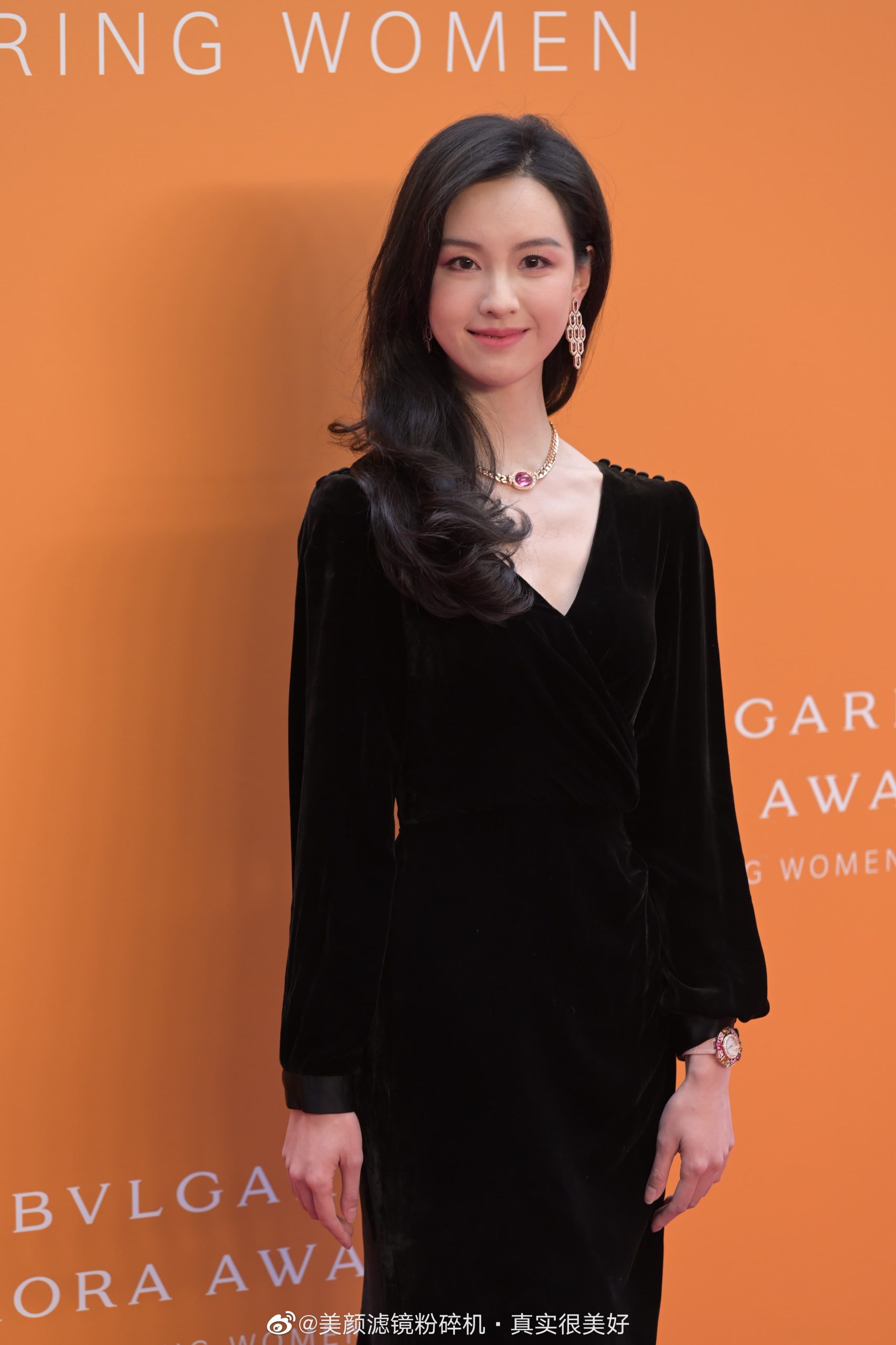美女学霸陈都灵生图宝格丽活动_8