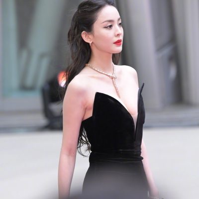 古力娜扎宝格丽盛典红毯美照生图