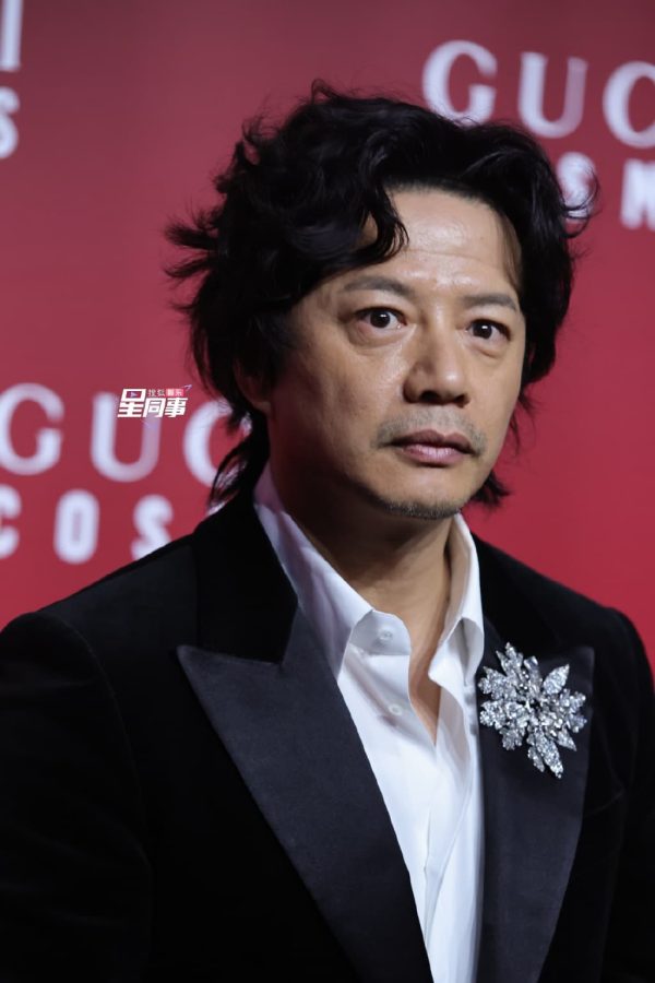 gucci红毯段奕宏的脸 感觉又没睡醒啊！_1