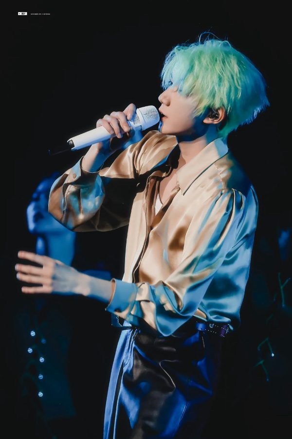 王源染了绿发图片 ，王源客厅狂欢巡演_3