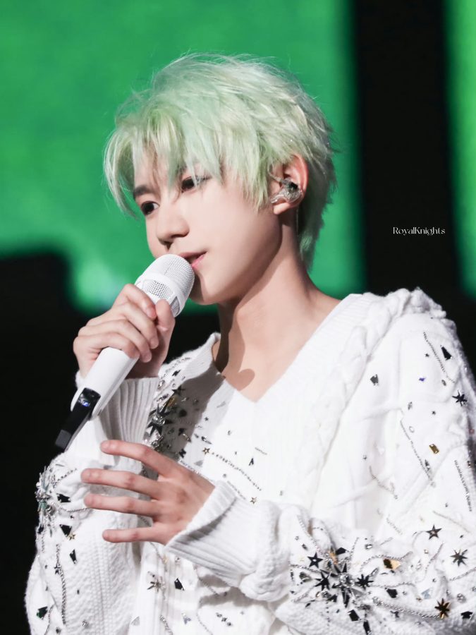 王源染了绿发图片 ，王源客厅狂欢巡演_6