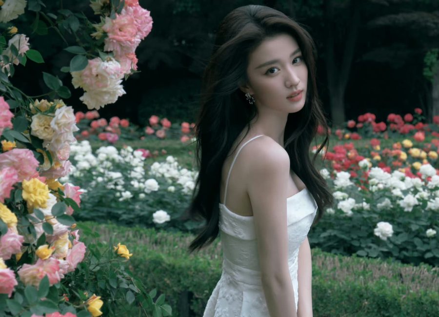 王楚然白裙油画少女初夏绿意仙女写真图_3