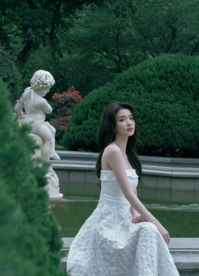 王楚然白裙油画少女初夏绿意仙女写真图_4