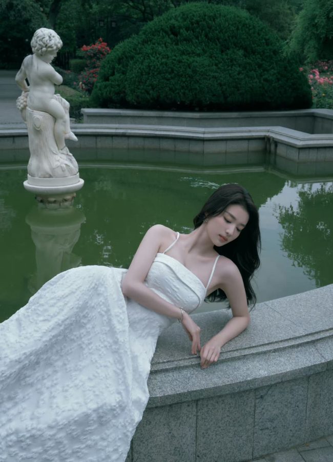 王楚然白裙油画少女初夏绿意仙女写真图_6