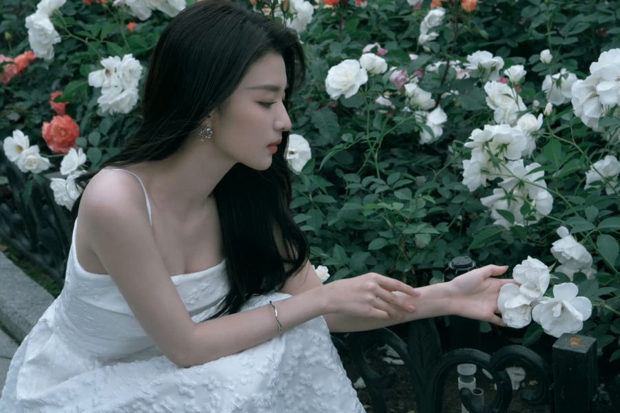 王楚然白裙油画少女初夏绿意仙女写真图_8