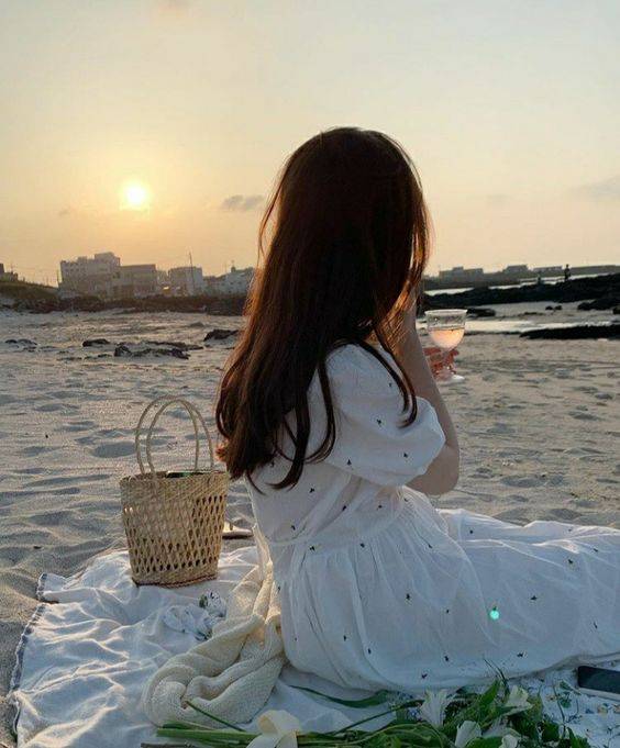 女生头像ins高级质感海边 露脸和不露脸全都有_5