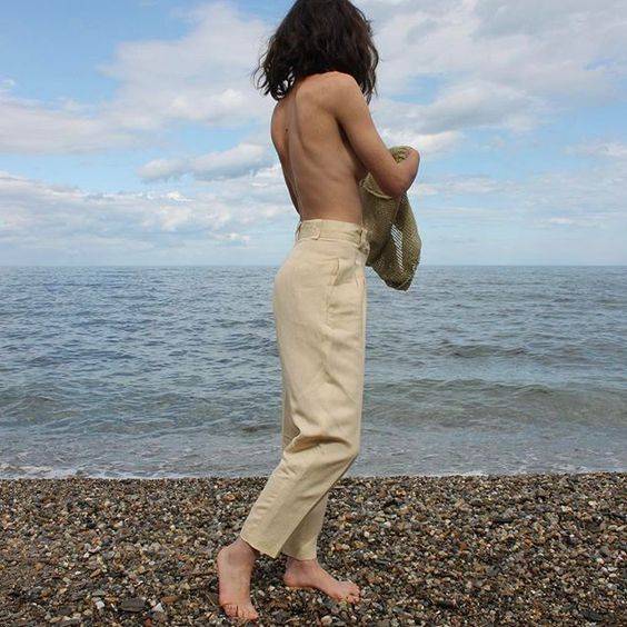 海边的女生头像ins风真人,女头ins高级质感海边照_13