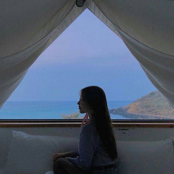 海边的女生头像ins风真人,女头ins高级质感海边照_14