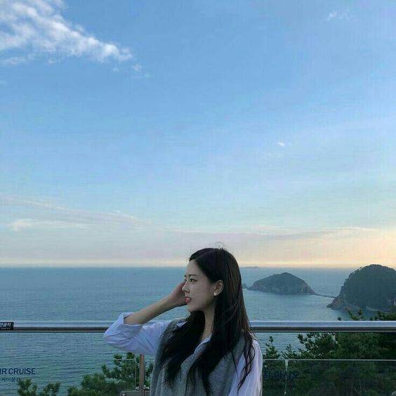 海边的女生头像ins风真人,女头ins高级质感海边照_15