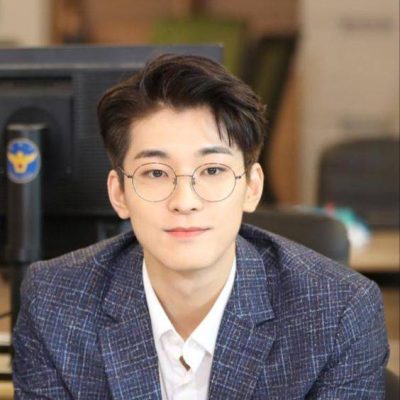 全圆佑帅气西装图片，全圆佑肩宽58厘米