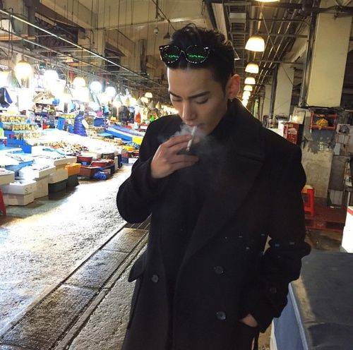 成熟大叔男人味十足微信头像图片精选_14