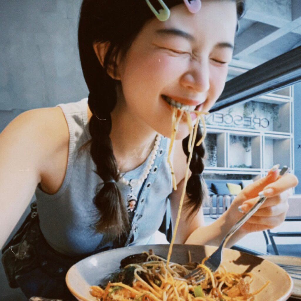 复古胶片头像女生𝙬𝙚𝙘𝙝𝙖𝙩 胶片感高清女头_11