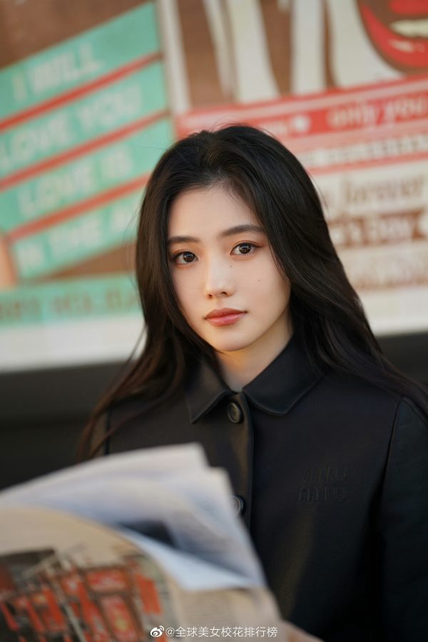 刘浩存眼睛为什么这么亮？长相好看惊艳吗？_7