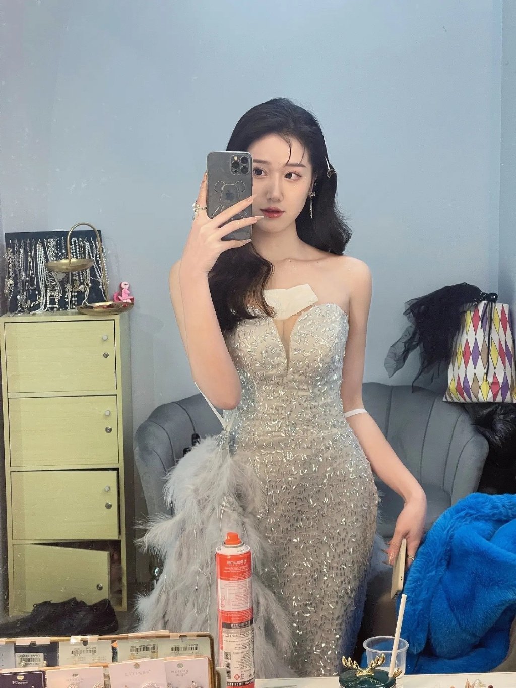 一个想抢新娘风头的伴娘 ,比新娘还漂亮的最美伴娘图片_2