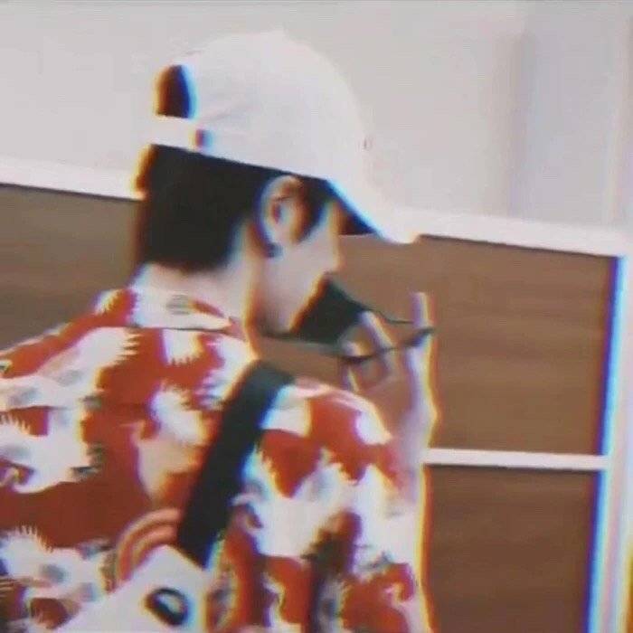 王一博氛围感可爱帅气最酷头像 ，背影 \黑白\彩色高清男头_6