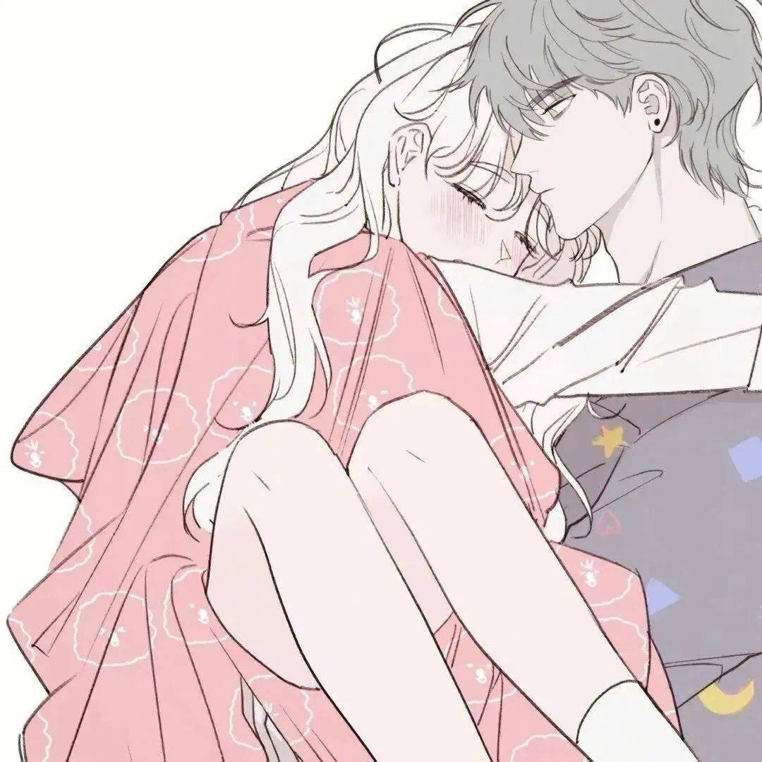 女生趴在男生怀里的情侣头像动漫高清图片_5