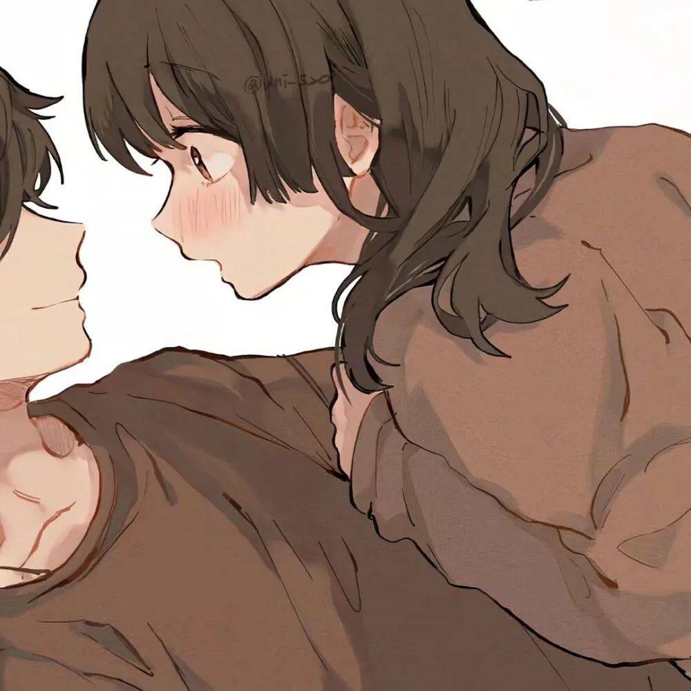 女生趴在男生怀里的情侣头像动漫高清图片_14