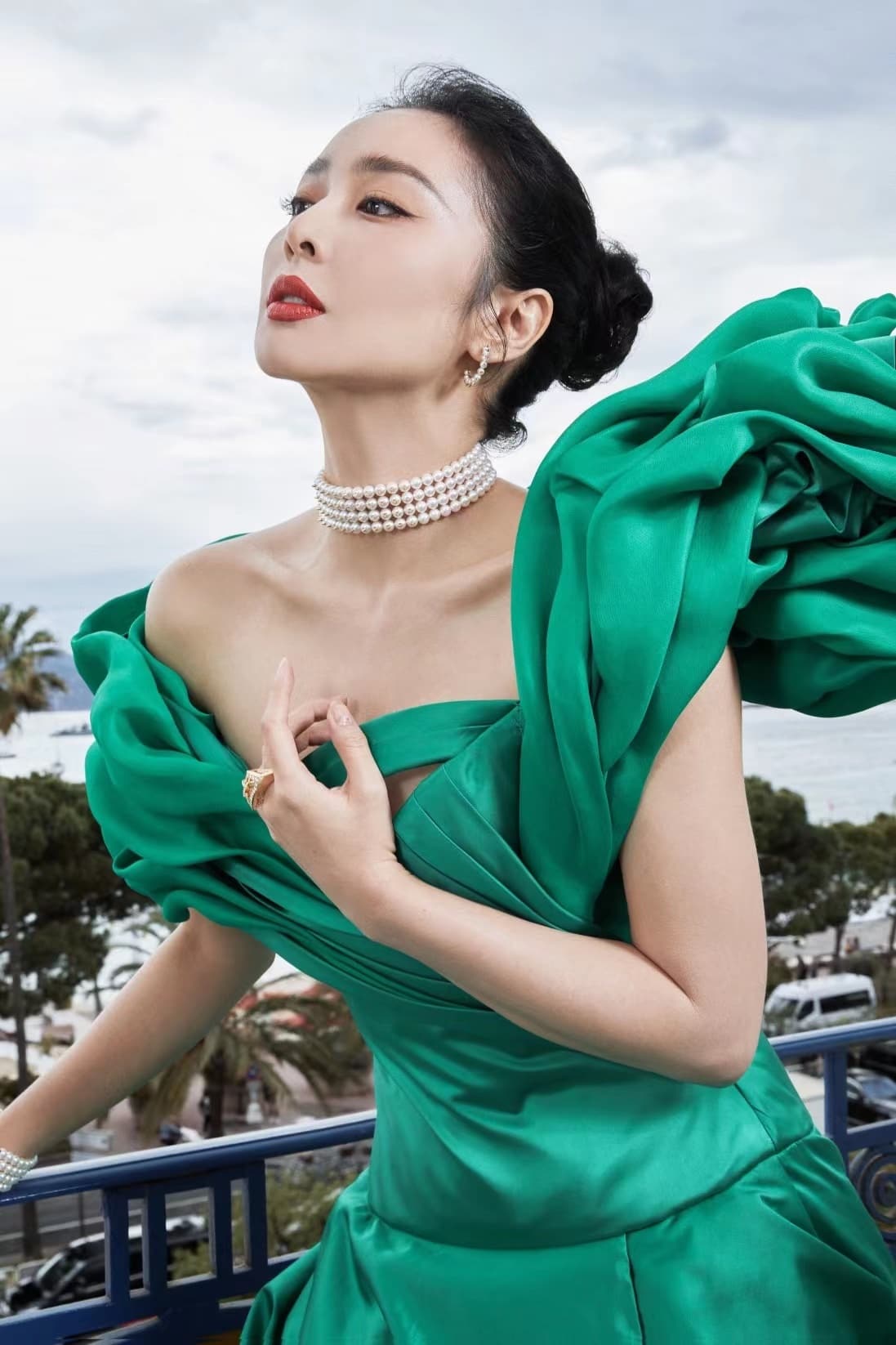 高叶欧莱雅戛纳电影节Georges Chakra 高定绿裙图片_8