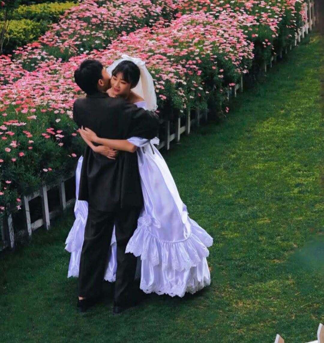结婚婚纱照情侣头像  一男一女一人一张 情头ins婚纱高级_2