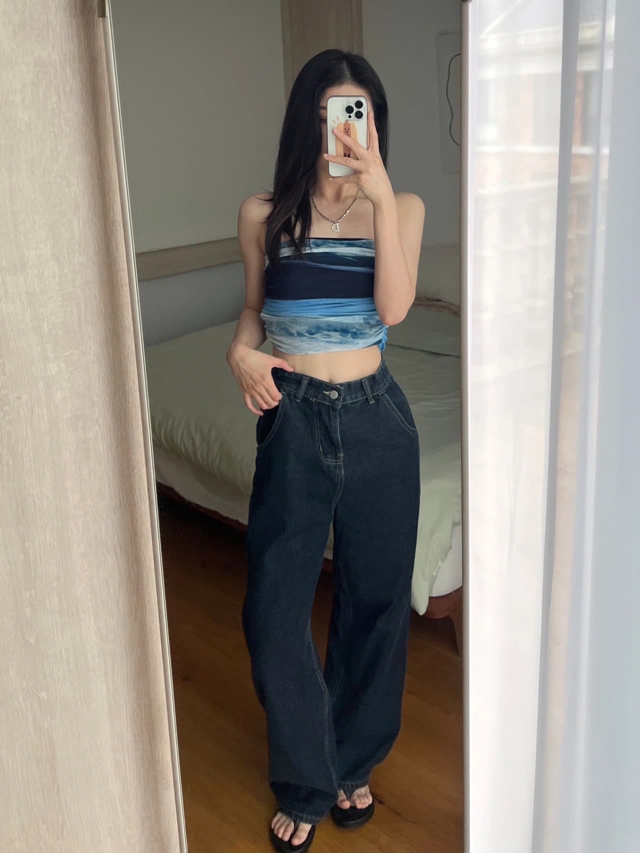 为什么身材好的女生肚脐是竖着的？女生肚脐眼横着代表什么？_2