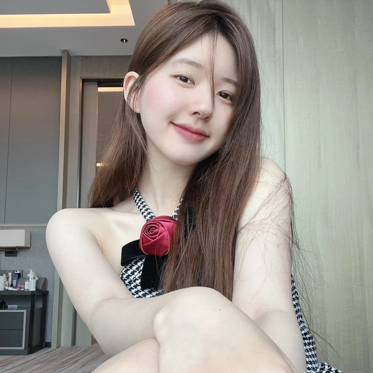 宝藏女孩赵露思仙女和鲜花头像_4