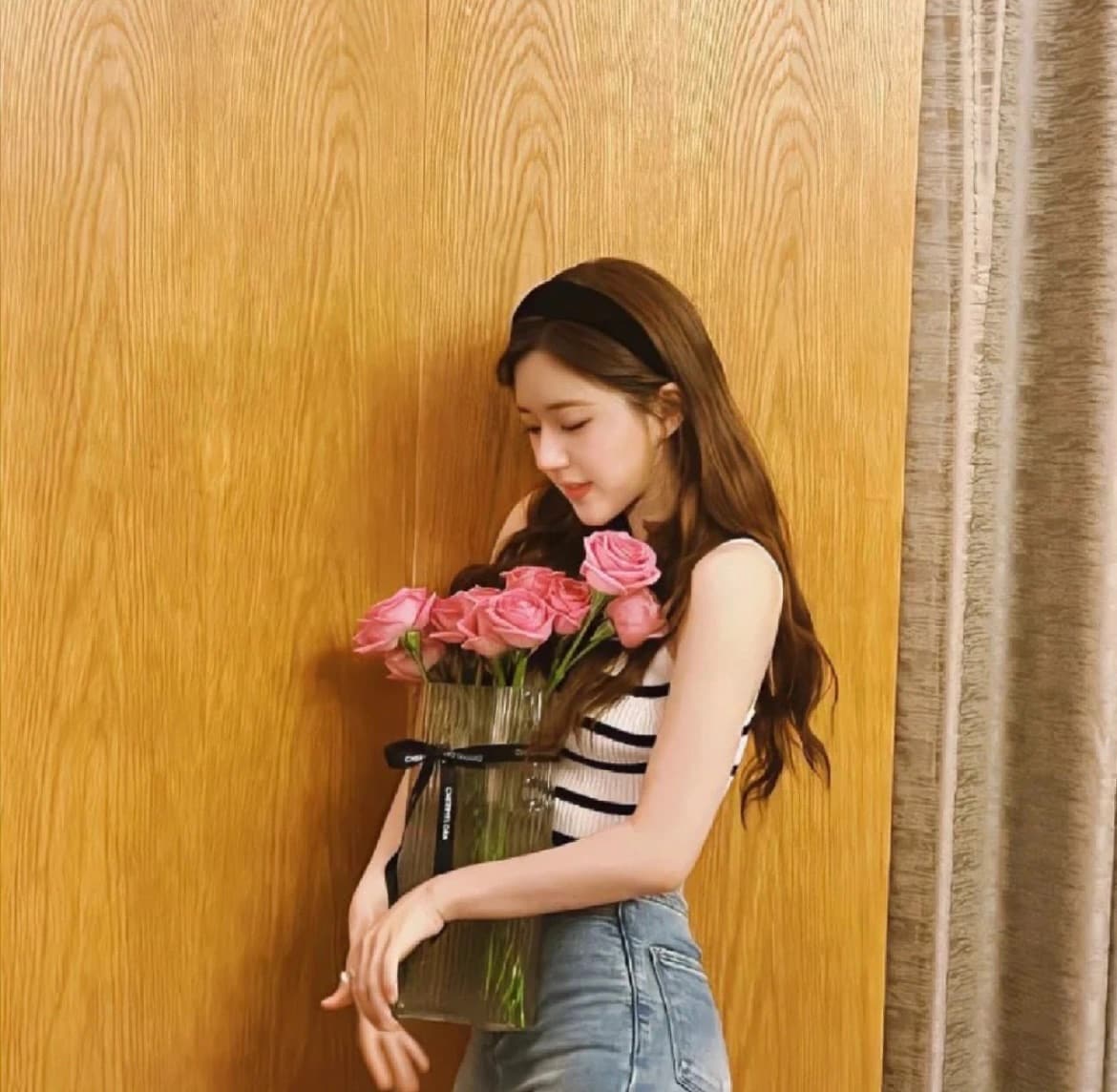 宝藏女孩赵露思仙女和鲜花头像_14