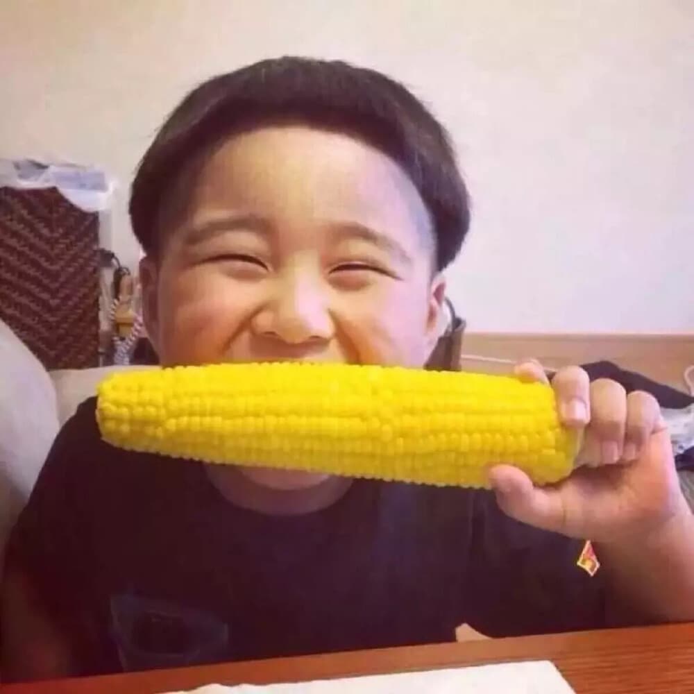小男孩小女孩啃玉米情侣头像_6