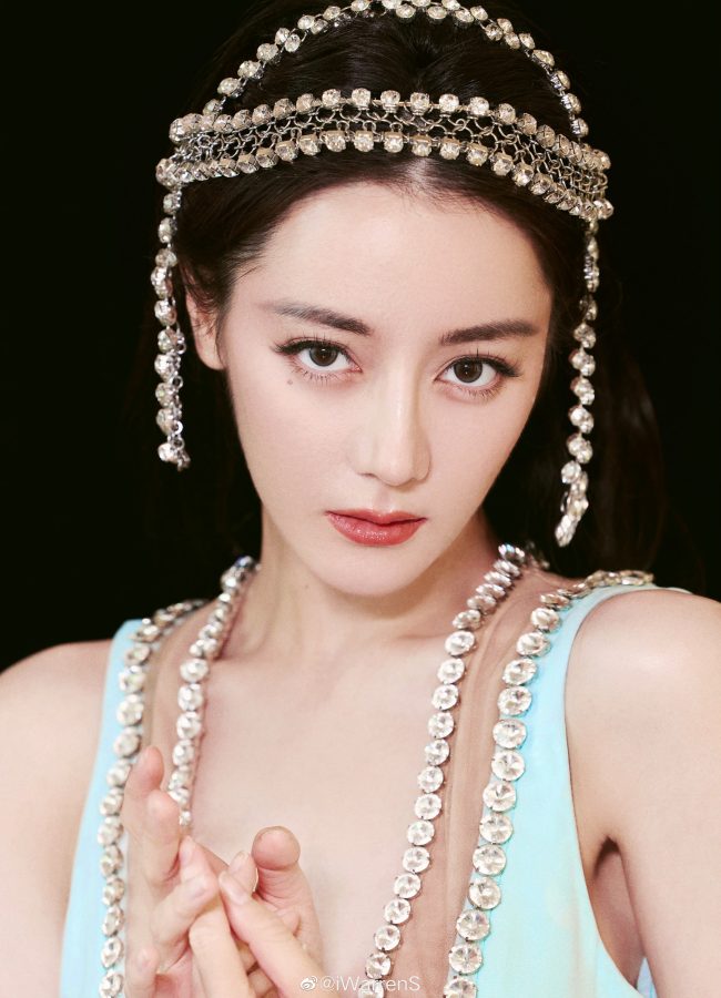 Georges Hobeika 2022春夏高定 迪丽热巴 刚出水的美人鱼 大深V裙图_4