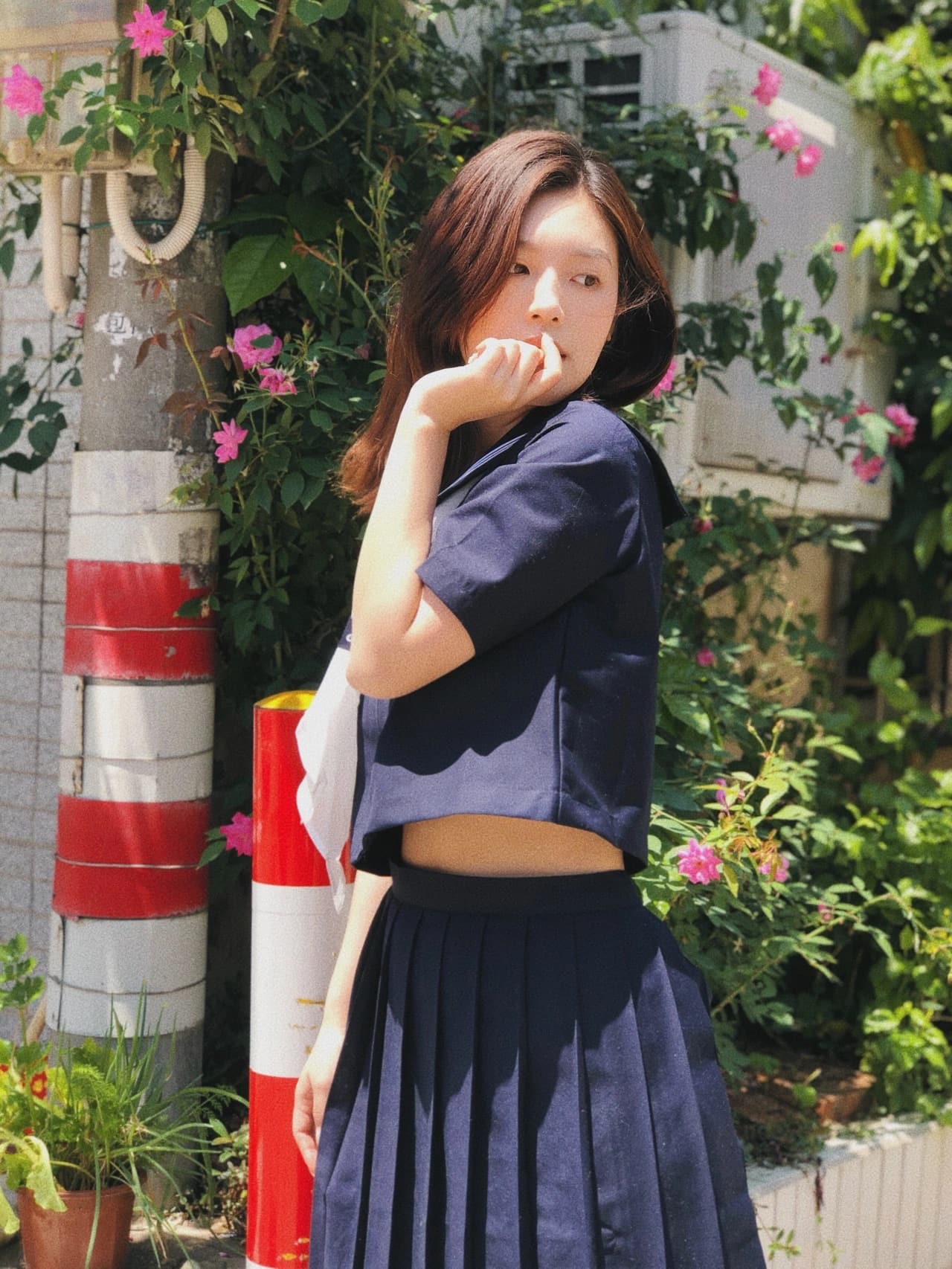 大学美女老师北江大堤日系氛围感写真图片_1