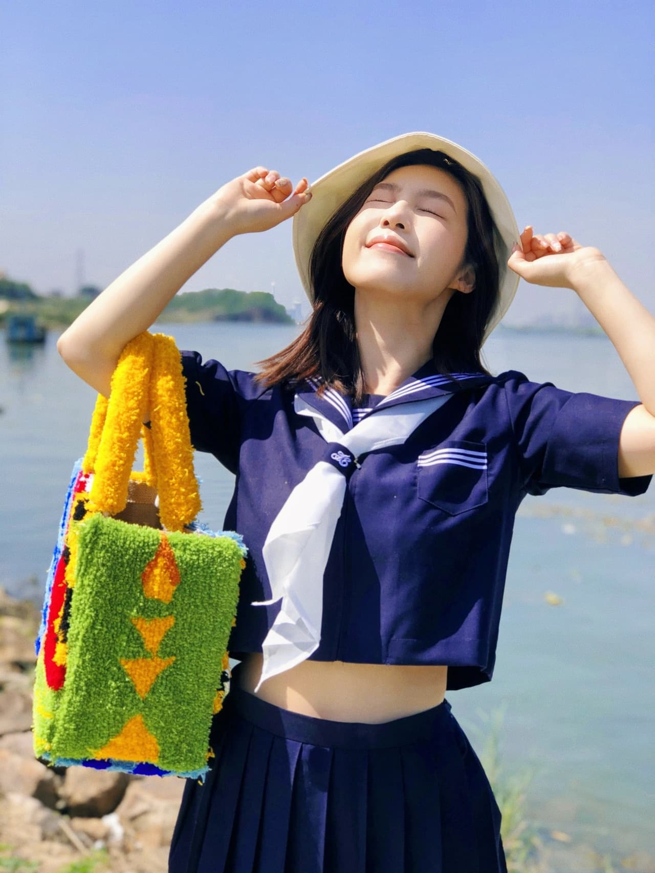 大学美女老师北江大堤日系氛围感写真图片_5
