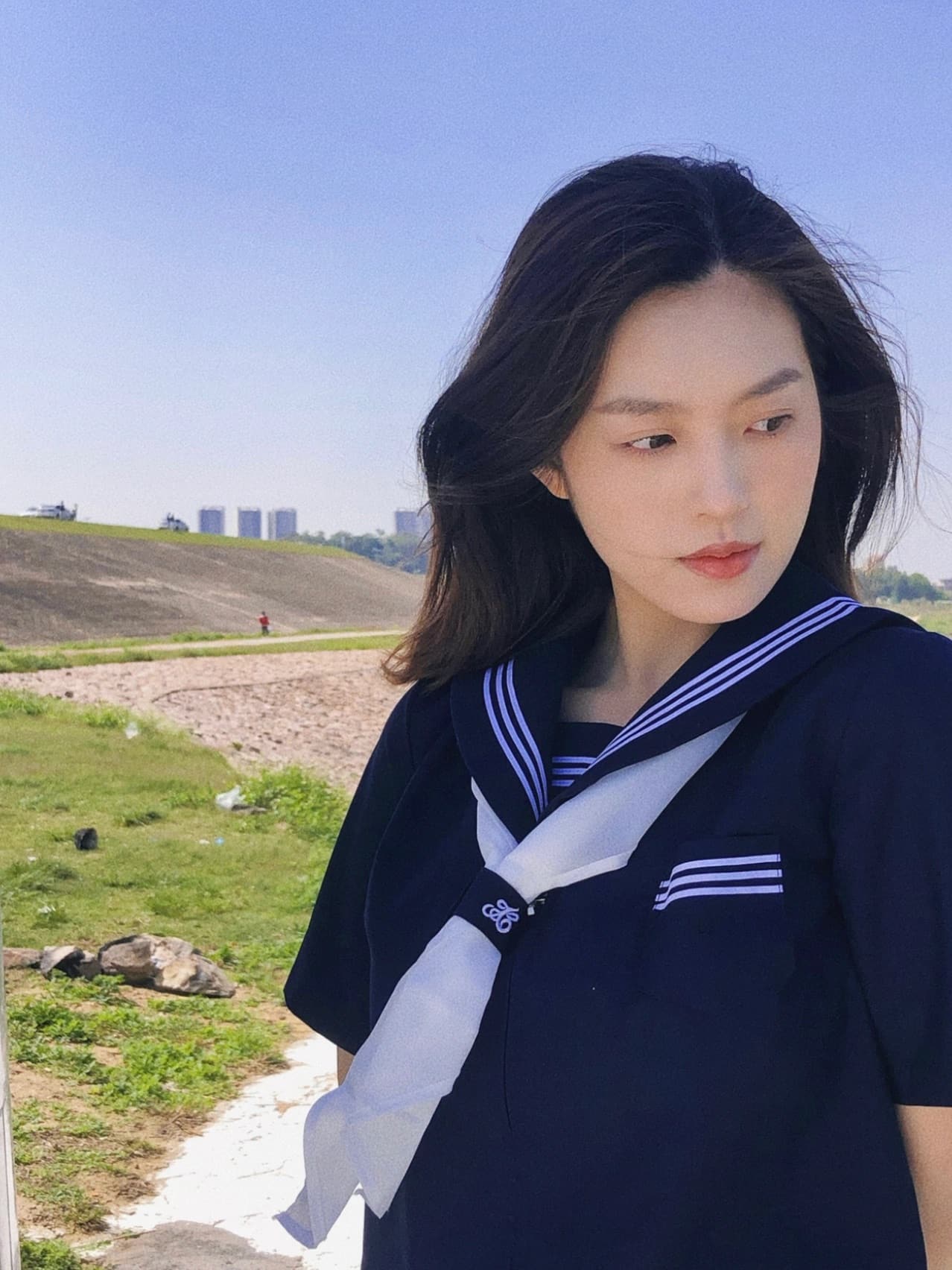 大学美女老师北江大堤日系氛围感写真图片_6