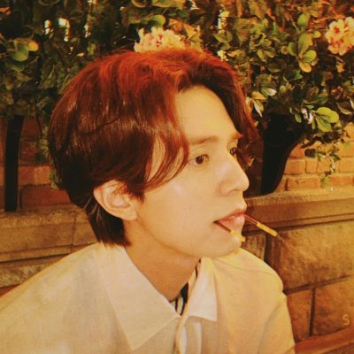 韩国明星李栋旭氛围感超强的头像