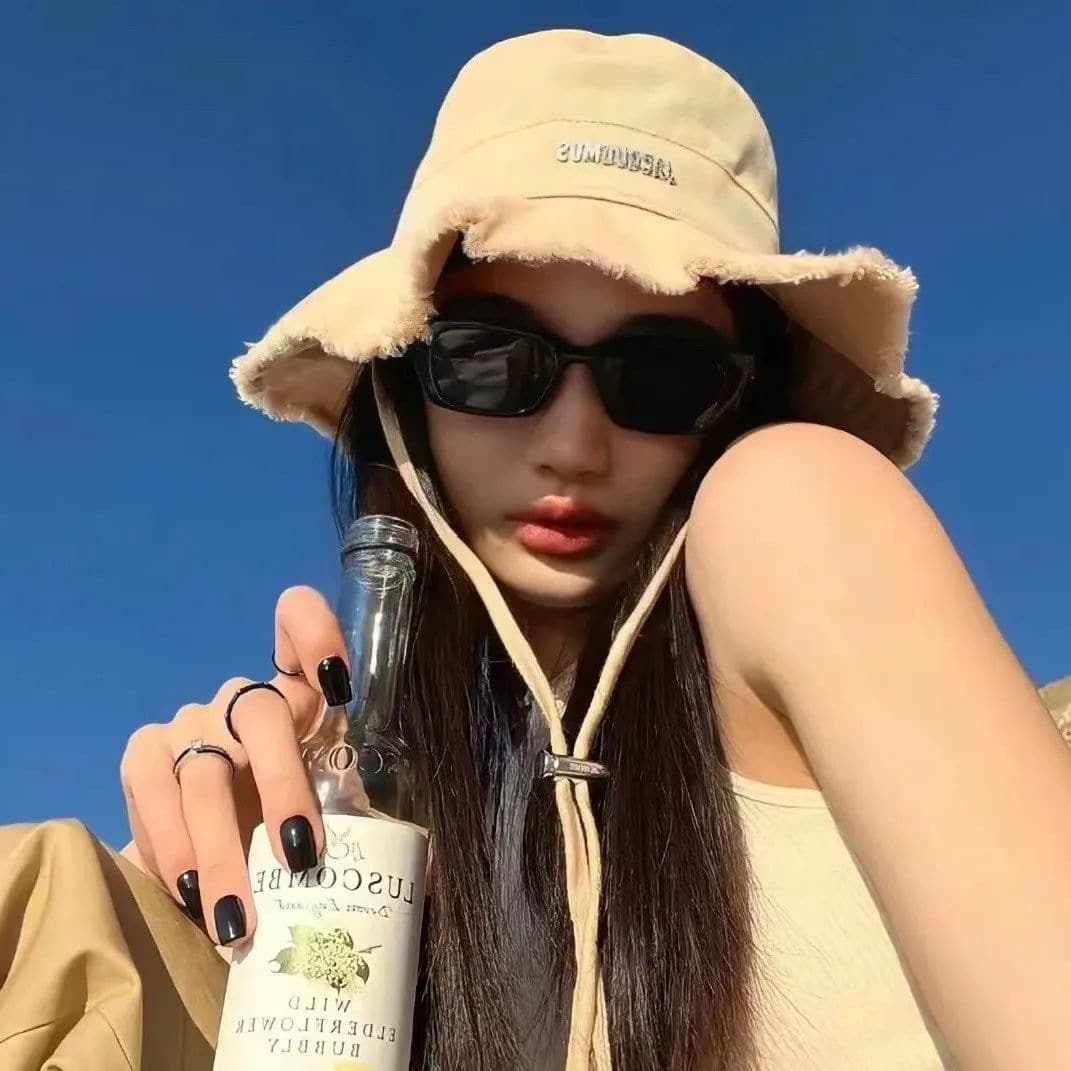 高颜值女生头像真人露脸,让男生一眼就心动的头像_17