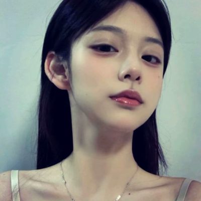高颜值女生头像真人露脸,让男生一眼就心动的头像