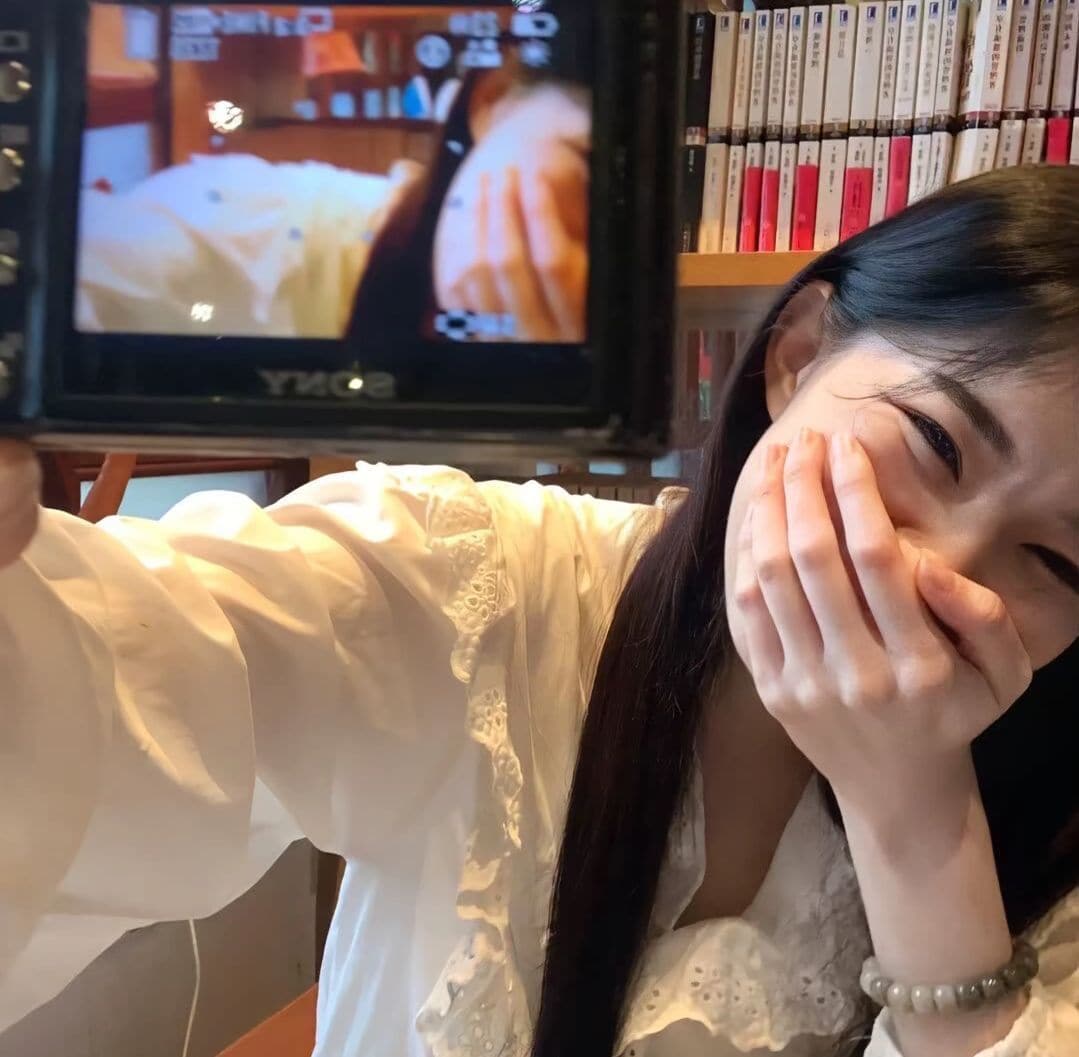 高颜值女生头像真人露脸,让男生一眼就心动的头像_32