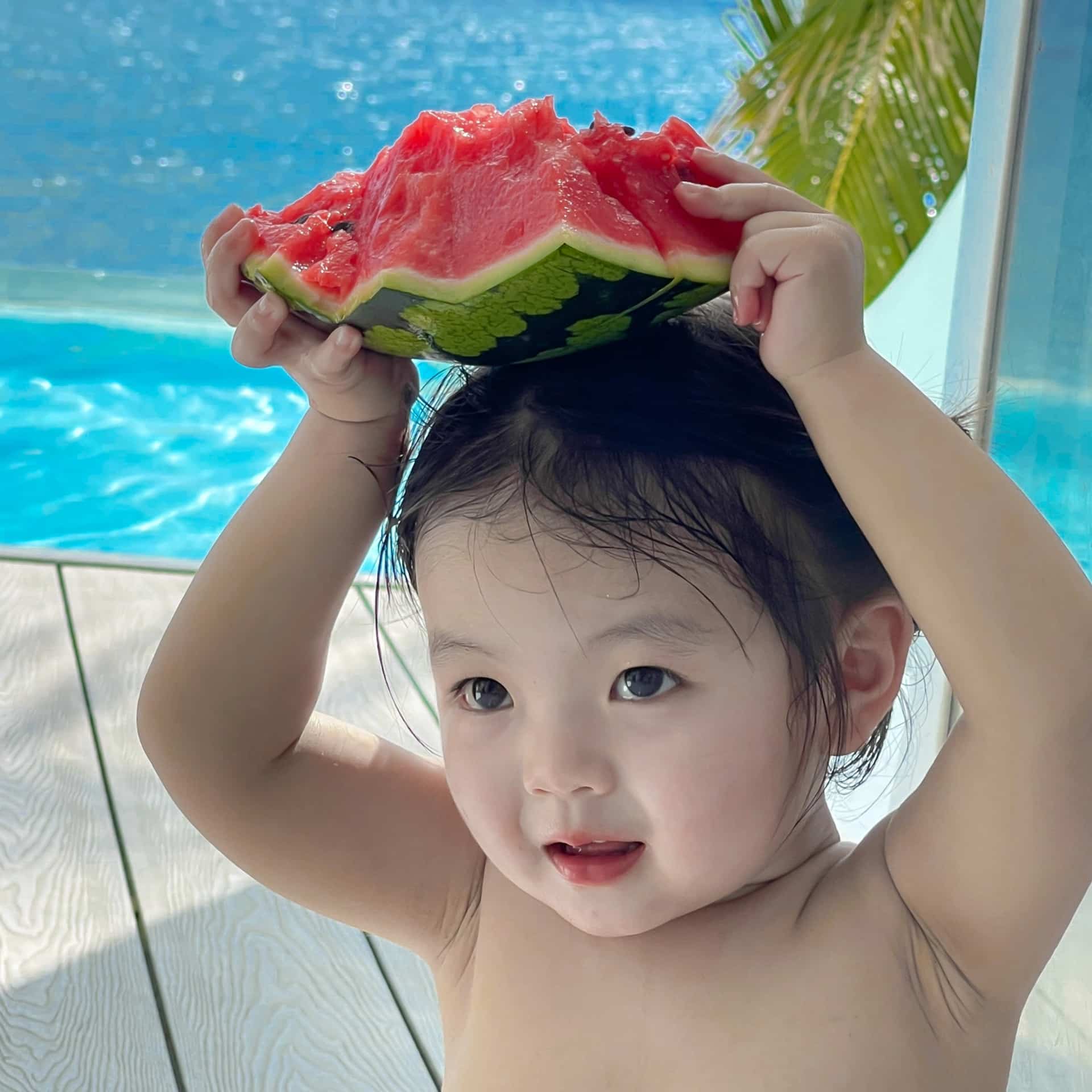夏天萌娃吃西瓜可爱女生头像 骗你生女儿_5