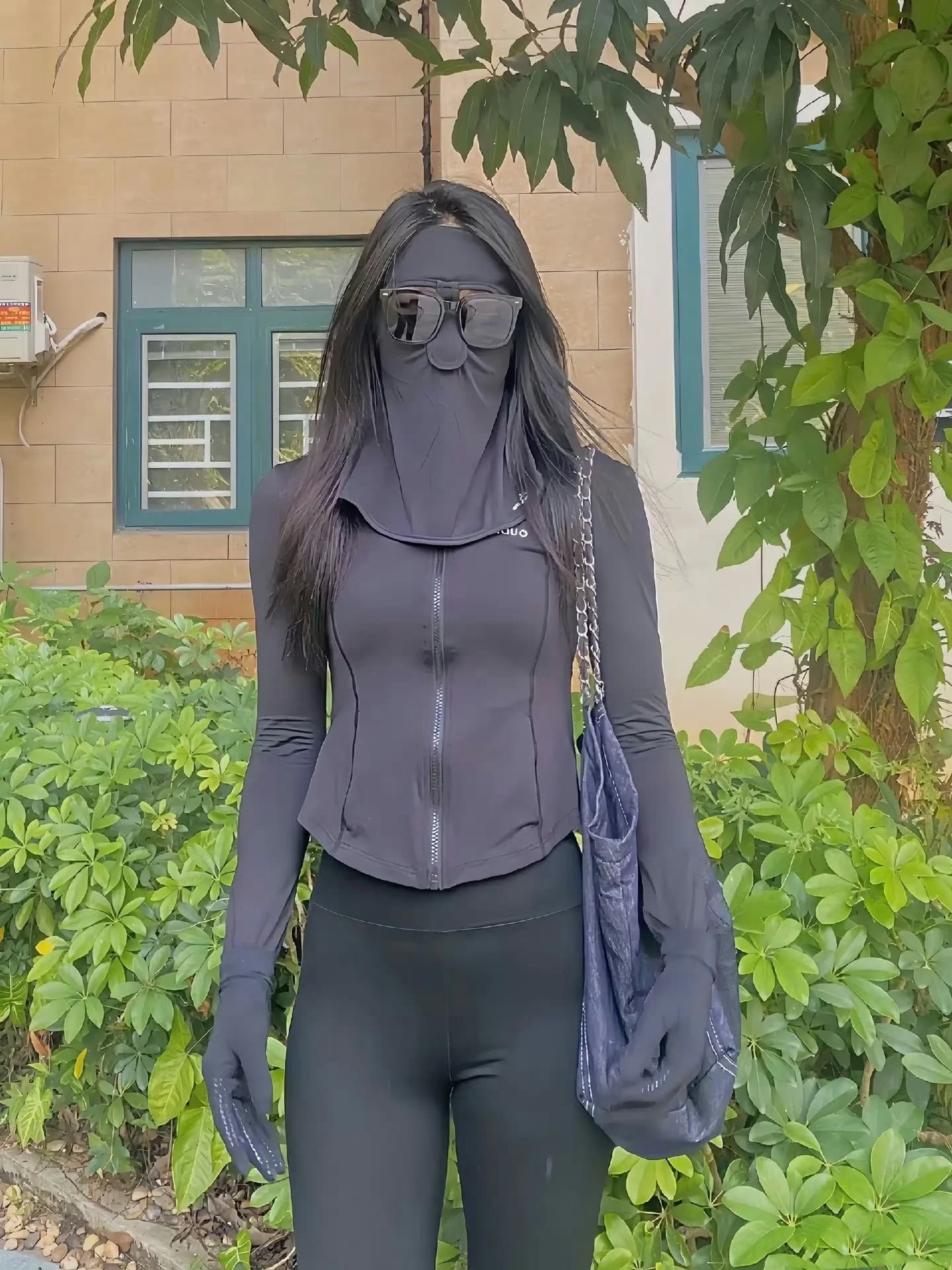 美女最强防晒衣就问你吓人不吓人， 美女防晒衣吓人图片_2