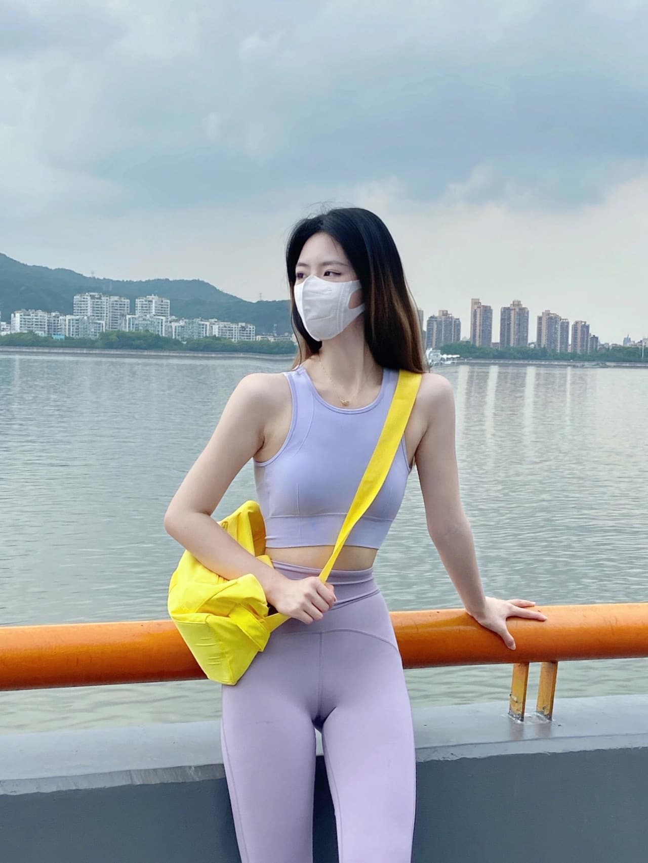 练瑜伽了一道缝，有缝必火瑜伽锻炼图片_6