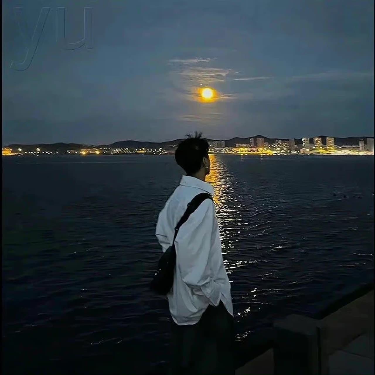 头像男ins高级质感不露脸头像图片_23