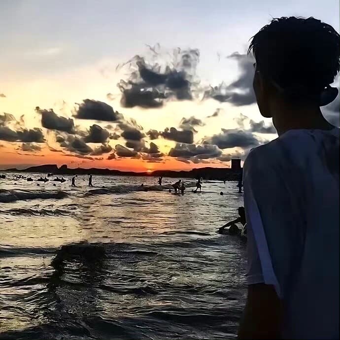 头像男ins高级质感不露脸头像图片_32