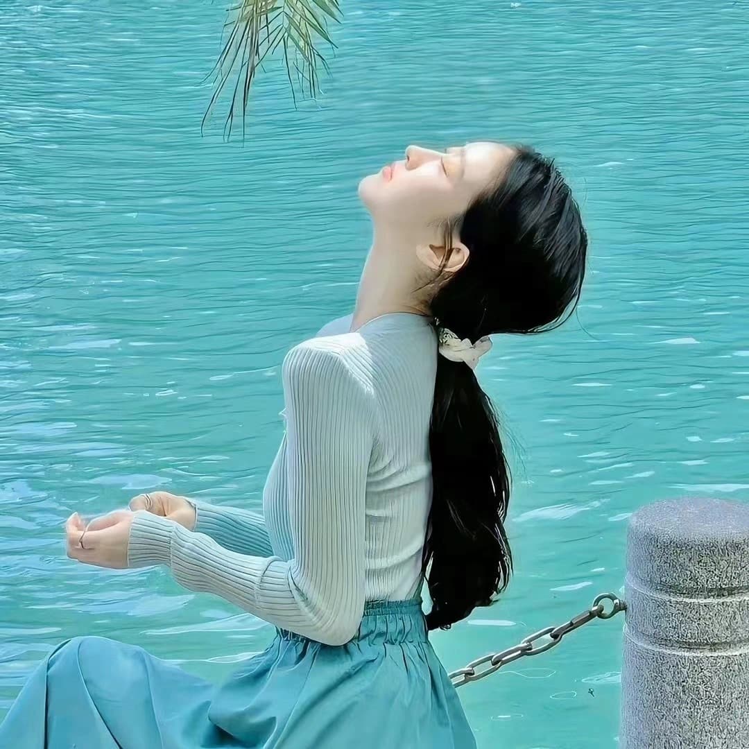 美女禁欲系高级感头像，禁欲系女生头像_11