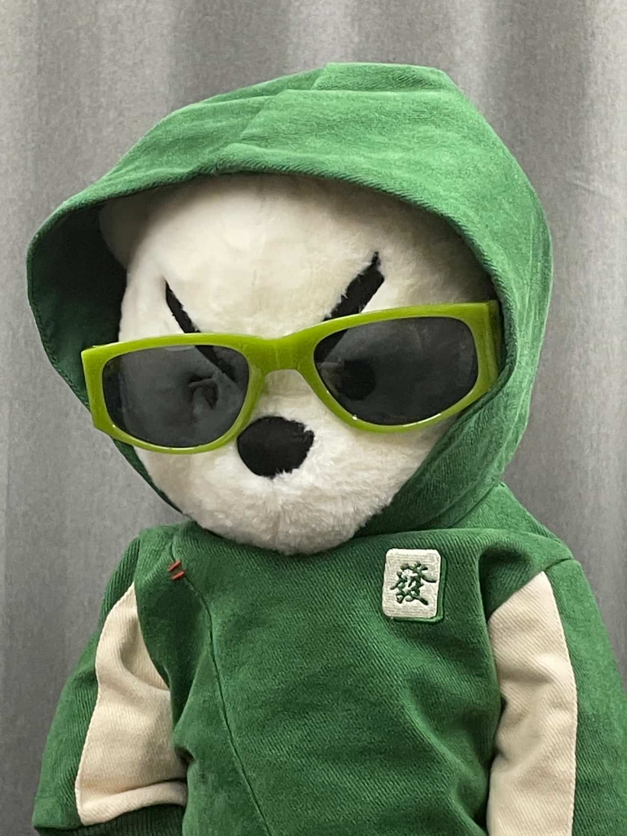 白色绿帽奋斗兔戴眼镜超酷男生头像_10