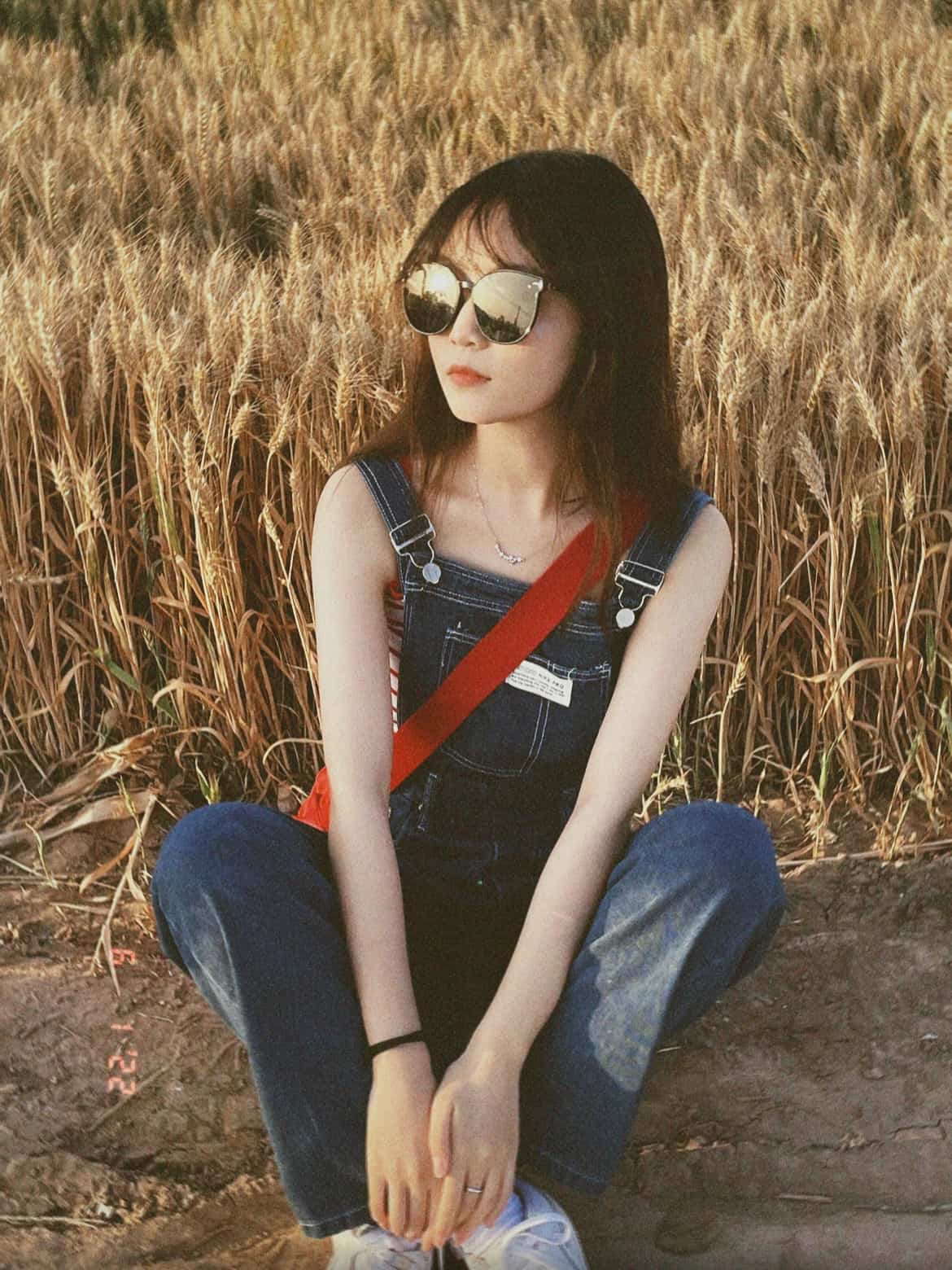 麦田女孩氛围感真人微信头像 丰收的麦田_3