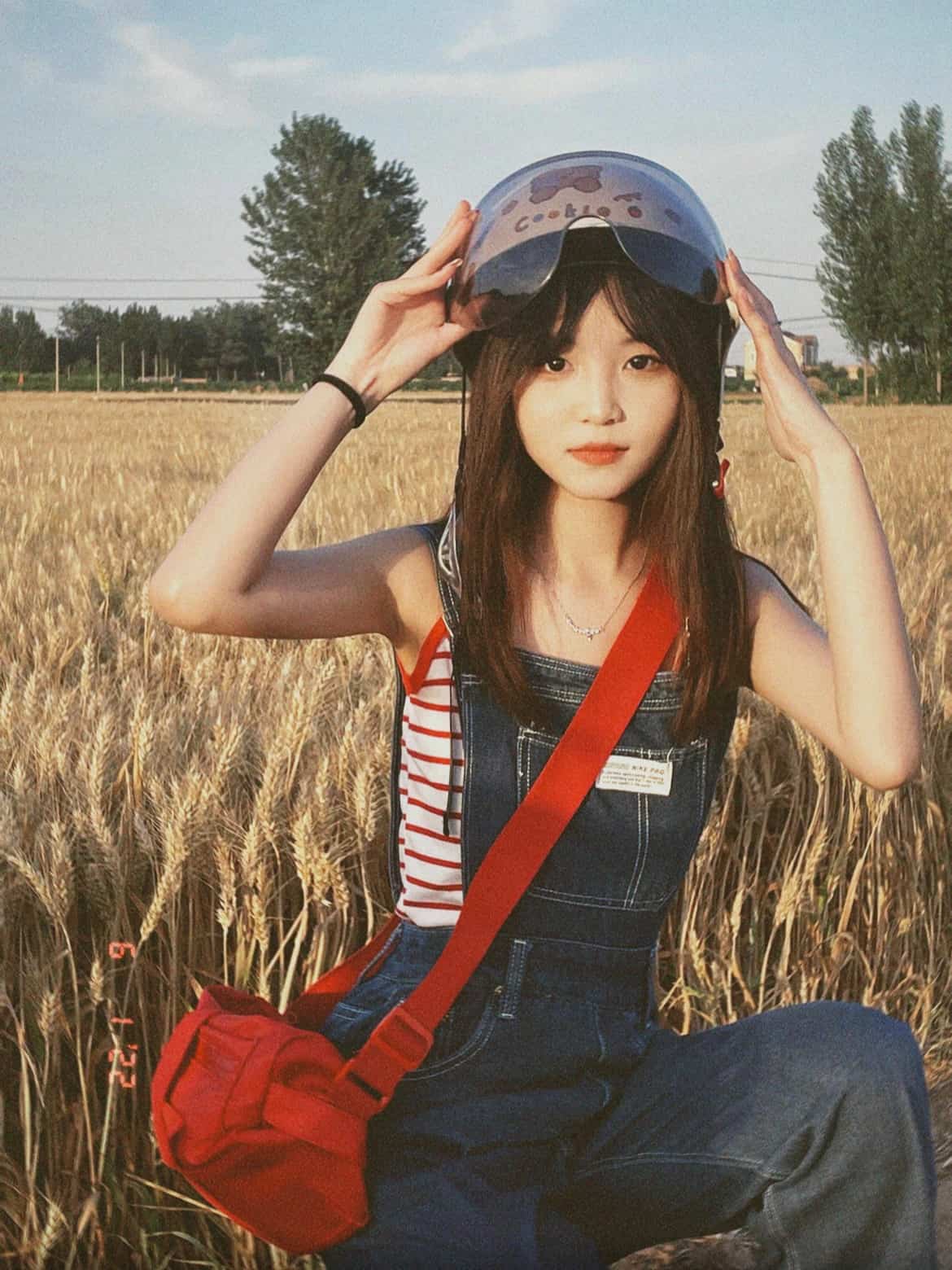麦田女孩氛围感真人微信头像 丰收的麦田_7
